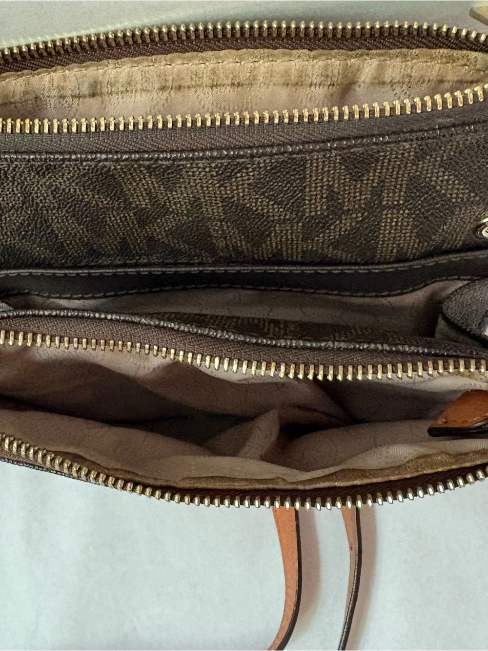 Michael Kors compact michael